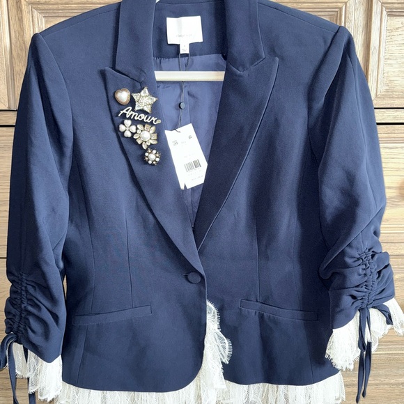 Cinq à Sept Le Petit Roxie Blazer - Midnight Blue Blazer w/Ivory Lace - Size 8 - Picture 2 of 6